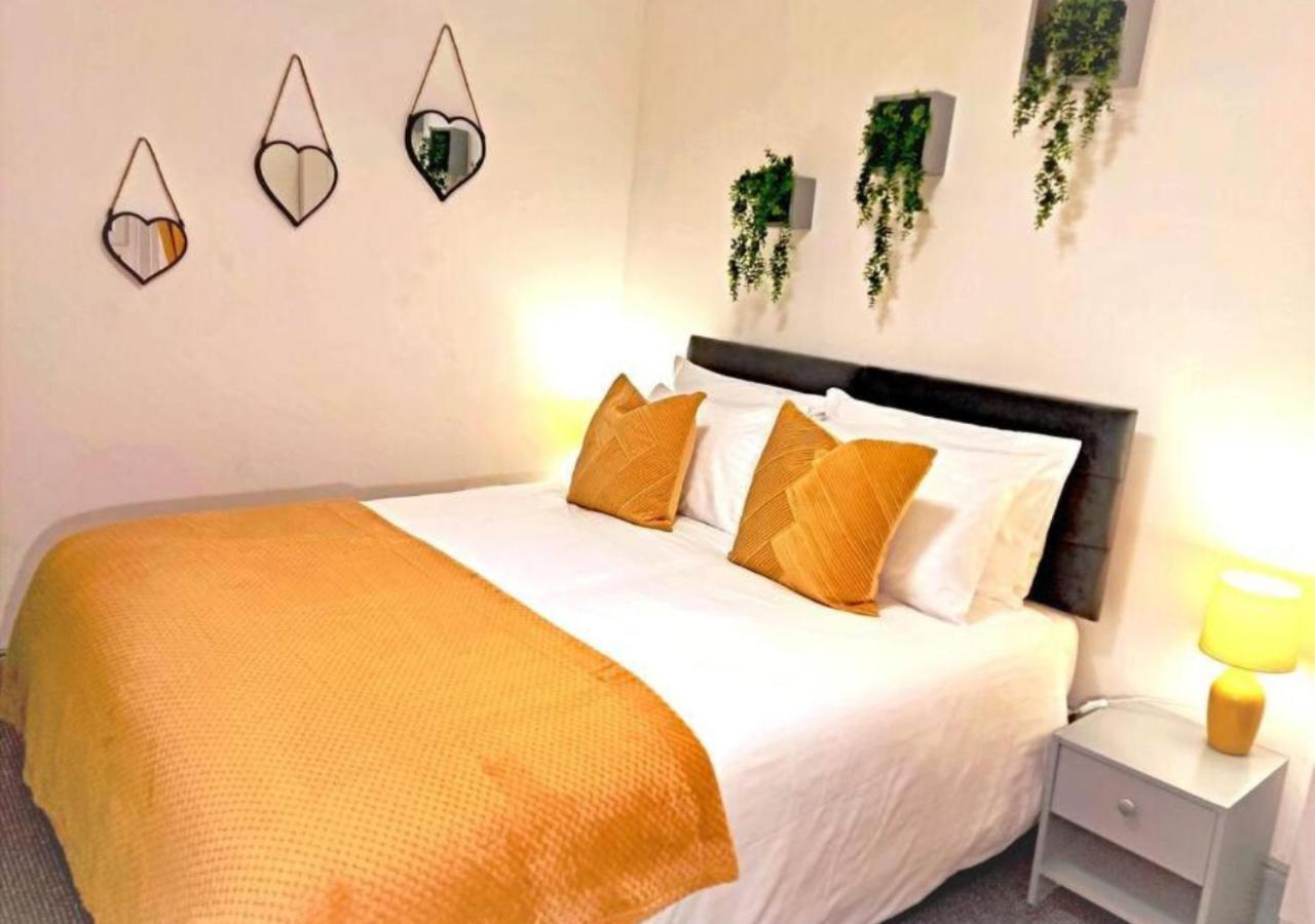 Dundee Football Stadium Apartment Bagian luar foto