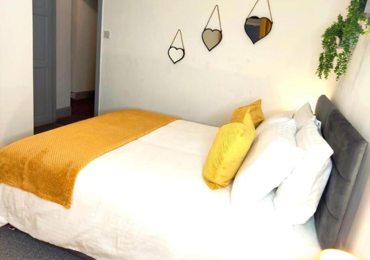 Dundee Football Stadium Apartment Bagian luar foto